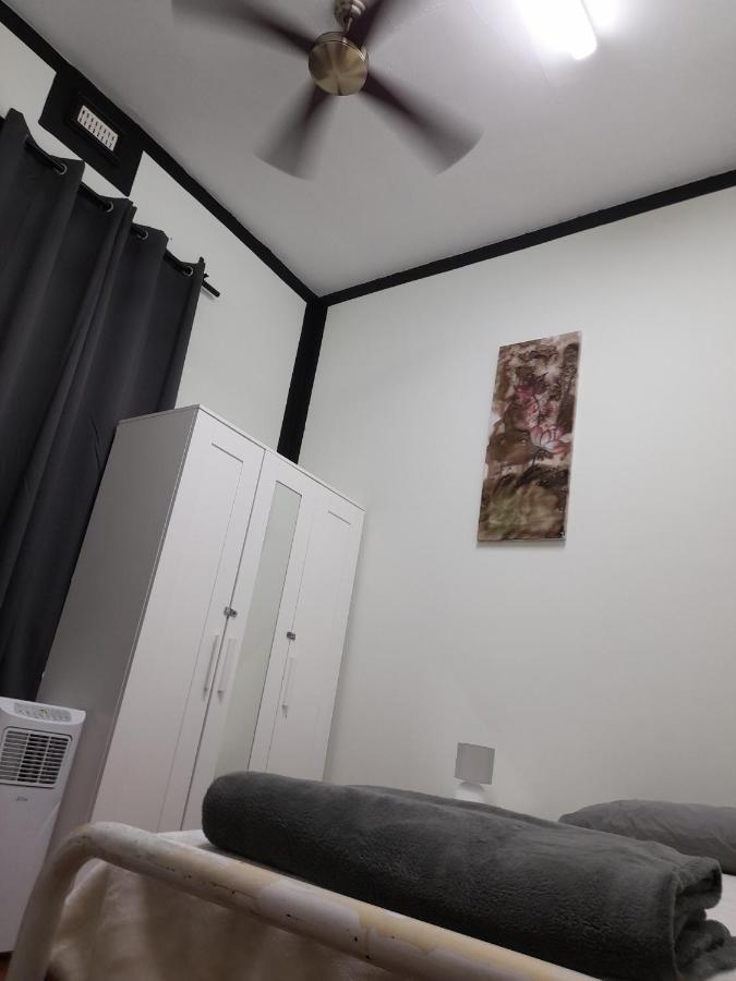 Ozi Inn Backpackers - Perth - Exteriér fotografie